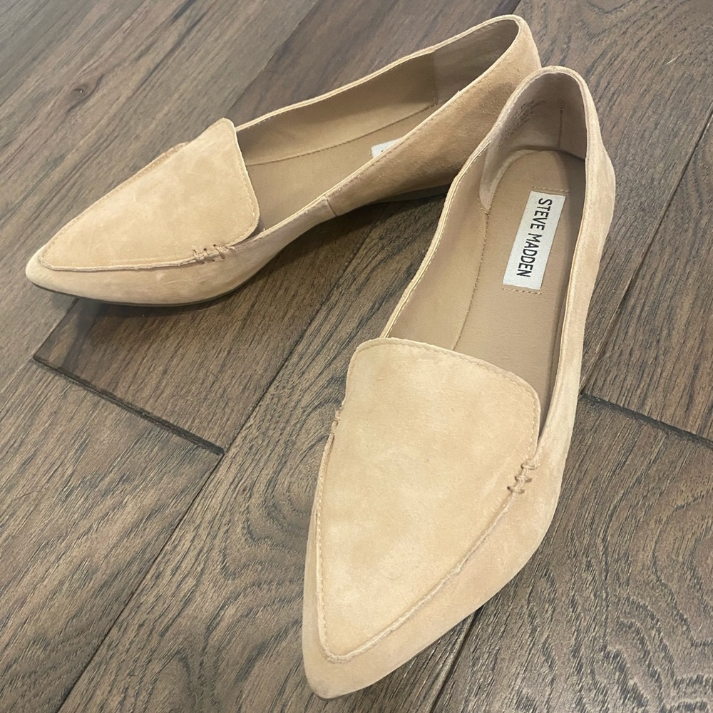 Steve Madden feather loafers